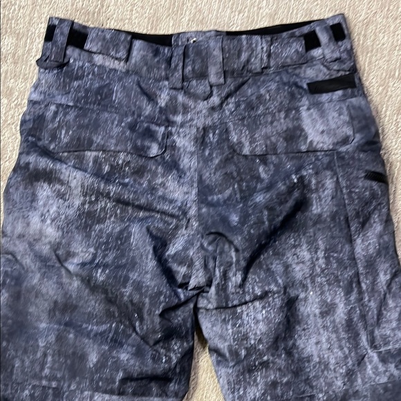 Men’s Medium Rip Zone snow pants - Picture 6 of 6